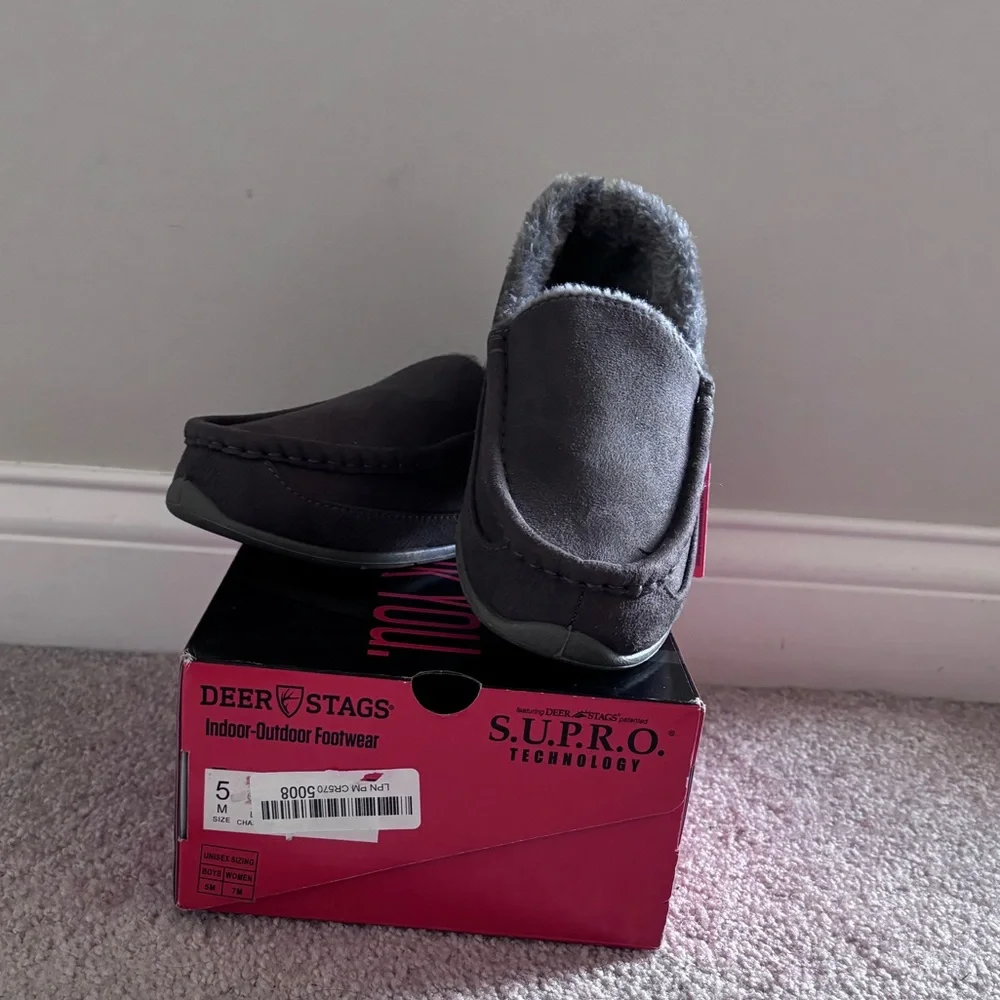 New! In Box! Boys Deer Stags Gray Slippers- size 5